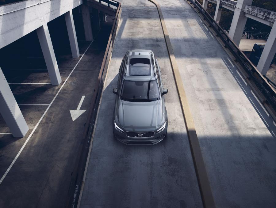  Volvo XC90 T8 Twin Engine R-Design 2019 года  (WW) (фото 15 из 15)